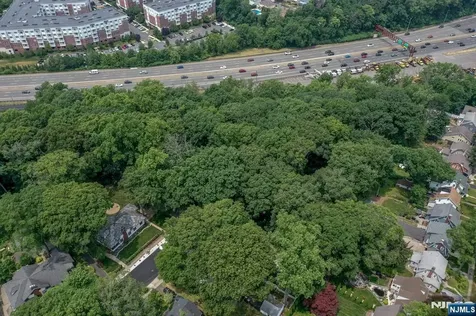 39 Forest Drive Bloomfield NJ 07003