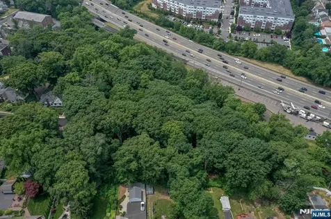 39 Forest Drive Bloomfield NJ 07003