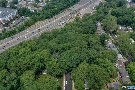 39 Forest Drive Bloomfield NJ 07003