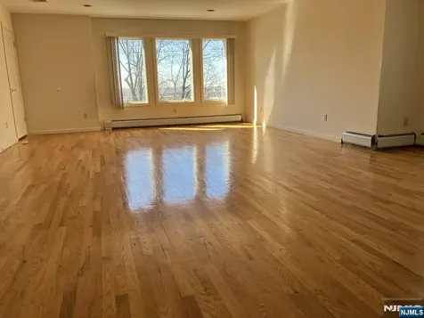 843 Pleasantview Terrace Ridgefield NJ 07657
