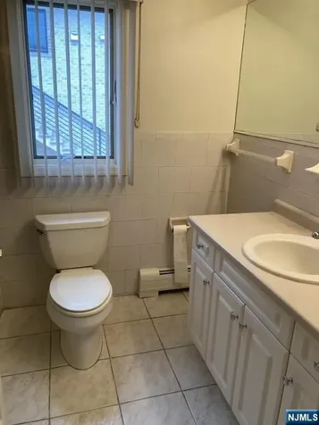 843 Pleasantview Terrace Ridgefield NJ 07657
