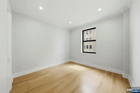 4 Beacon Way Jersey City NJ 07304
