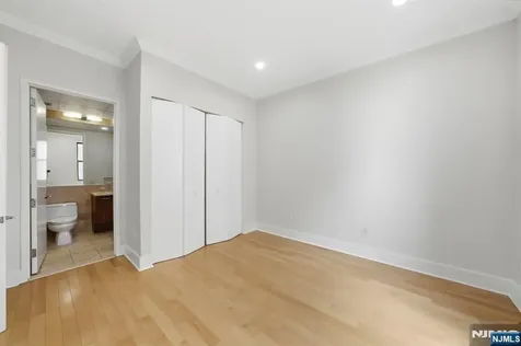 4 Beacon Way Jersey City NJ 07304