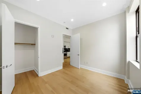 4 Beacon Way Jersey City NJ 07304