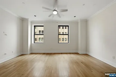4 Beacon Way Jersey City NJ 07304