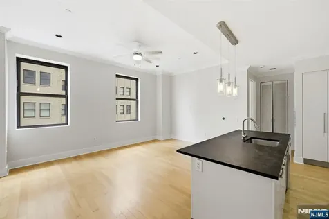 4 Beacon Way Jersey City NJ 07304