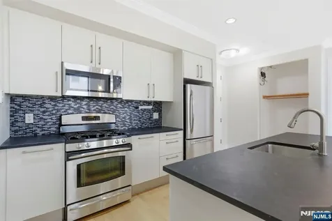4 Beacon Way Jersey City NJ 07304