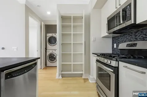 4 Beacon Way Jersey City NJ 07304