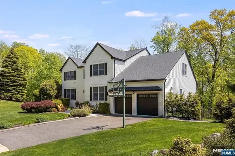 55 Highwood Road West Orange NJ 07052