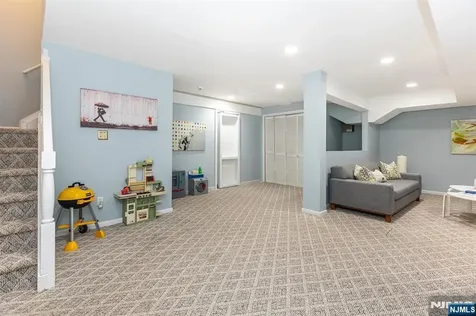 55 Highwood Road West Orange NJ 07052