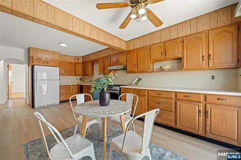 765 Chase Avenue Lyndhurst NJ 07071