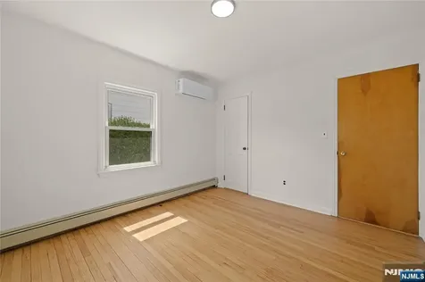 765 Chase Avenue Lyndhurst NJ 07071