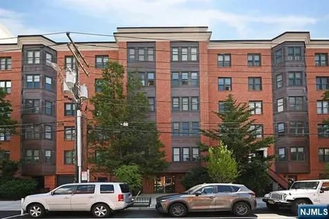 915 Madison Street Hoboken NJ 07030