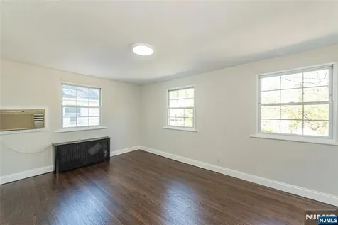 1019 Haddon Place Teaneck NJ 07666