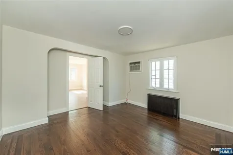 1019 Haddon Place Teaneck NJ 07666