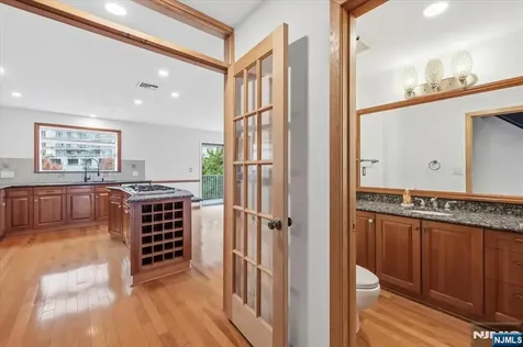 9B Cove Lane North Bergen NJ 07047