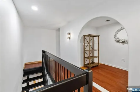 9B Cove Lane North Bergen NJ 07047