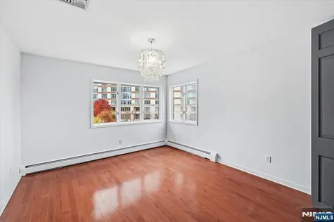 9B Cove Lane North Bergen NJ 07047