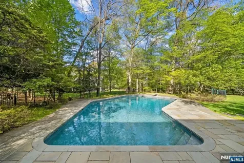 639 Pawnee Lane Franklin Lakes NJ 07417