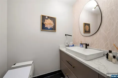 639 Pawnee Lane Franklin Lakes NJ 07417