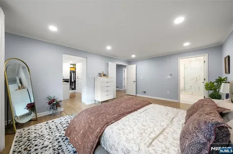 639 Pawnee Lane Franklin Lakes NJ 07417