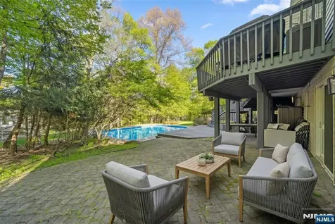 639 Pawnee Lane Franklin Lakes NJ 07417