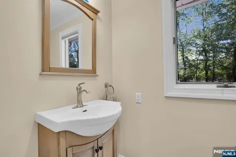 309 Windham Court Wyckoff NJ 07481