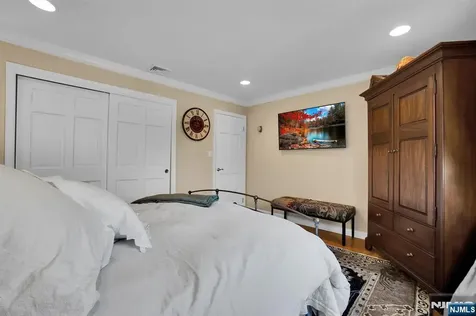 309 Windham Court Wyckoff NJ 07481