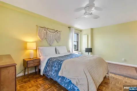 2352 Linwood Avenue Fort Lee NJ 07024
