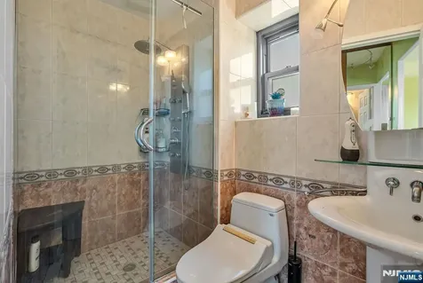 2352 Linwood Avenue Fort Lee NJ 07024