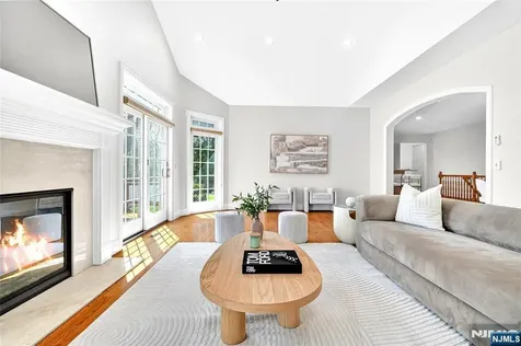 125 E Gramercy Place Glen Rock NJ 07452