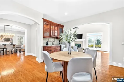 125 E Gramercy Place Glen Rock NJ 07452