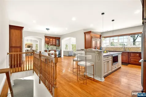125 E Gramercy Place Glen Rock NJ 07452