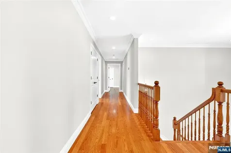125 E Gramercy Place Glen Rock NJ 07452
