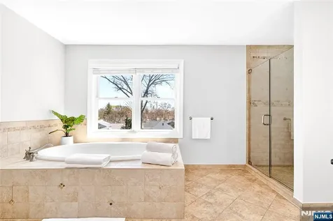 125 E Gramercy Place Glen Rock NJ 07452