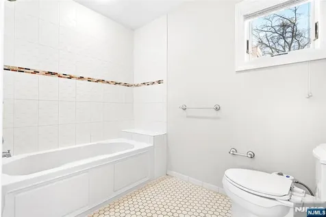 125 E Gramercy Place Glen Rock NJ 07452