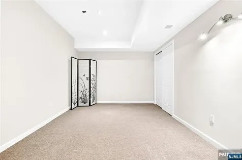 125 E Gramercy Place Glen Rock NJ 07452