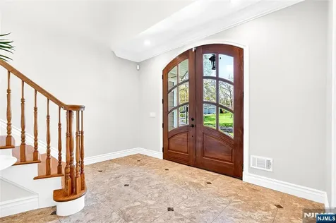 125 E Gramercy Place Glen Rock NJ 07452