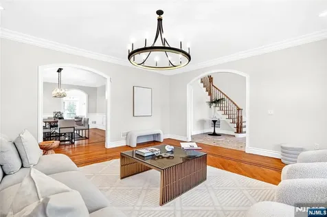 125 E Gramercy Place Glen Rock NJ 07452