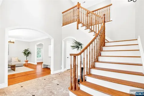 125 E Gramercy Place Glen Rock NJ 07452