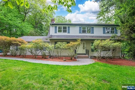 115 Hampshire Hill Road Upper Saddle River NJ 07458