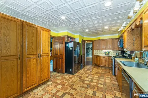 115 Hampshire Hill Road Upper Saddle River NJ 07458