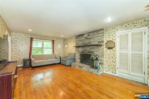 115 Hampshire Hill Road Upper Saddle River NJ 07458