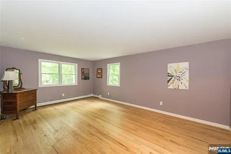 115 Hampshire Hill Road Upper Saddle River NJ 07458