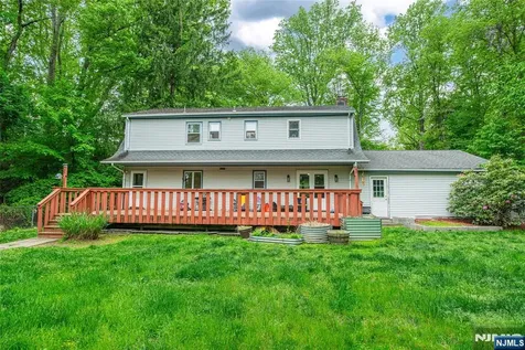 115 Hampshire Hill Road Upper Saddle River NJ 07458