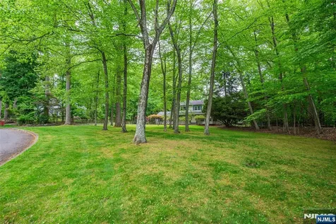 115 Hampshire Hill Road Upper Saddle River NJ 07458