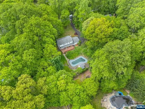 115 Hampshire Hill Road Upper Saddle River NJ 07458