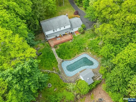 115 Hampshire Hill Road Upper Saddle River NJ 07458