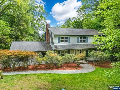 115 Hampshire Hill Road Upper Saddle River NJ 07458