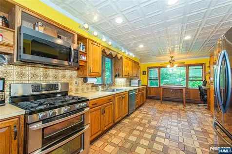 115 Hampshire Hill Road Upper Saddle River NJ 07458